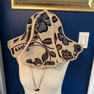NWOT Women’s Floral Beige and Blue Summer Tide Foldable Sunshade Straw Hat